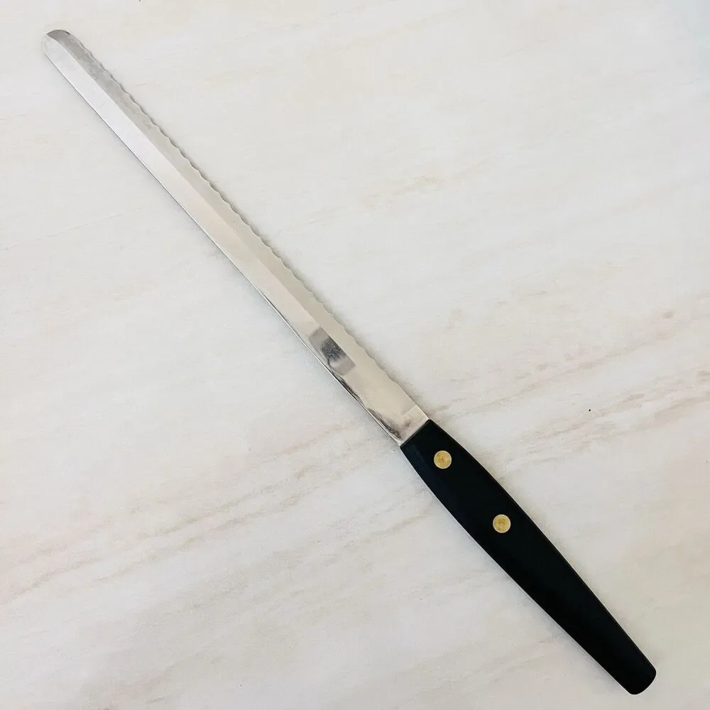 2 Vintage Robinson Knife USA Serrated Bread Knife Slicing/Carving Black Handle